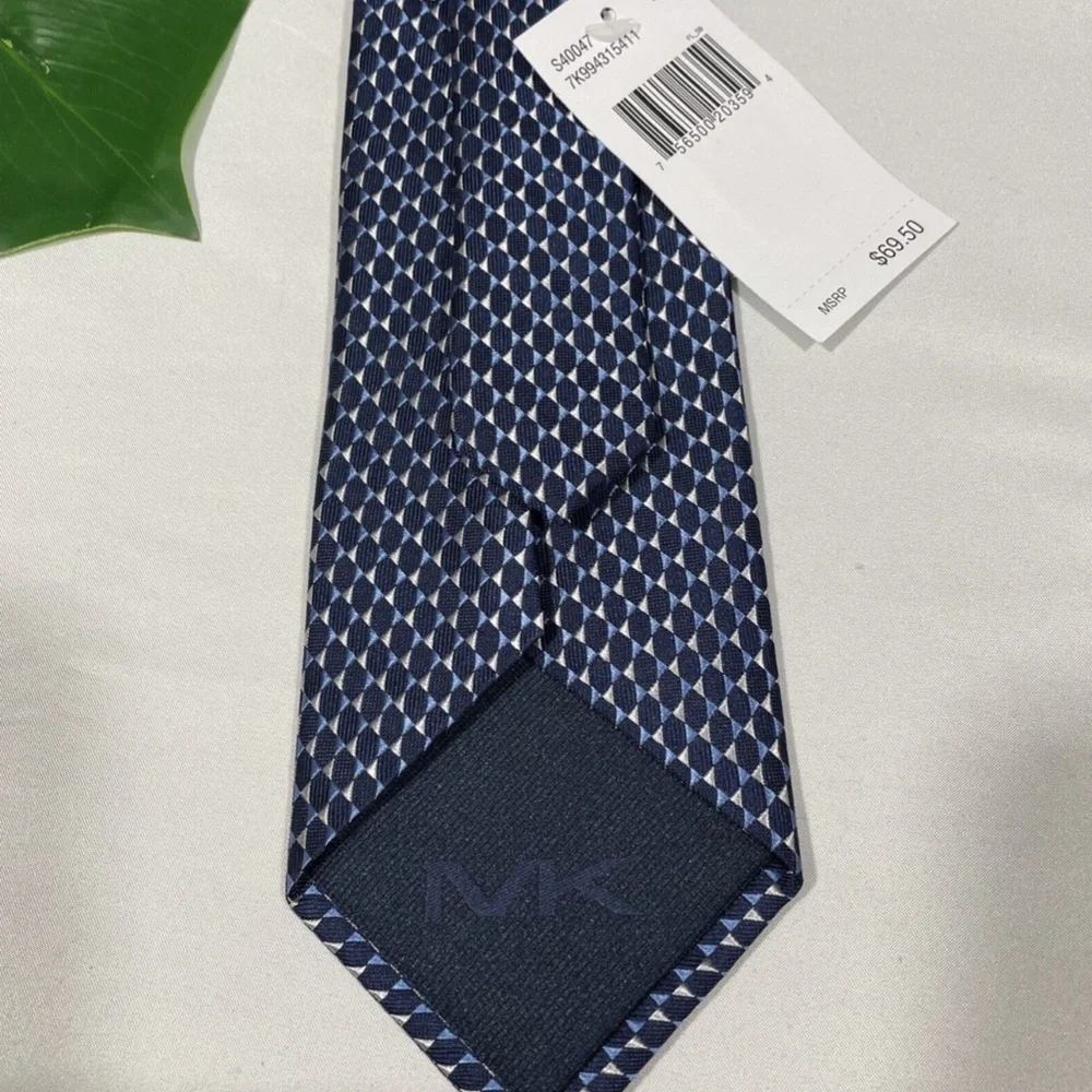 NWT $70 Michael Kors‎ [Mens Tie ] Mirrored Circles Tie in Blue/ Silver